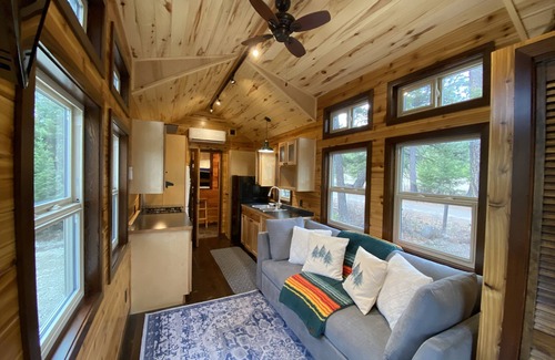 Lakeside Casa | Cozy Tiny Home near Flathead Lake #NoBadDaysLakeside