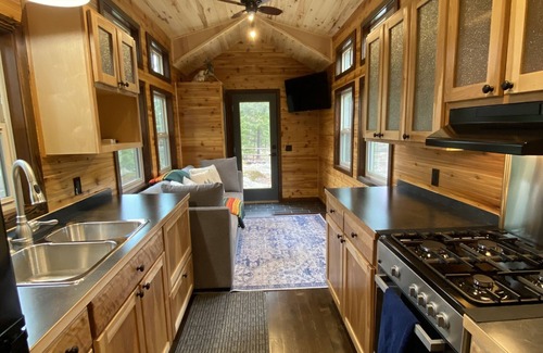 Lakeside Casa | Cozy Tiny Home near Flathead Lake #NoBadDaysLakeside
