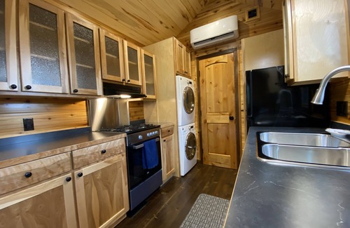Lakeside Casa | Cozy Tiny Home near Flathead Lake #NoBadDaysLakeside