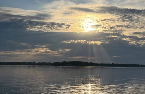 Alburg Cabina | Cozy Tiny Home on Lake Champlain -- Bring Fido!