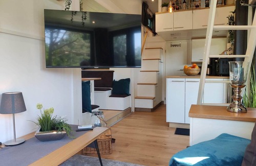 Hildesheim District Casa | Cozy Tiny House with large terrace directly on the lake. Barbecue and kayaks included