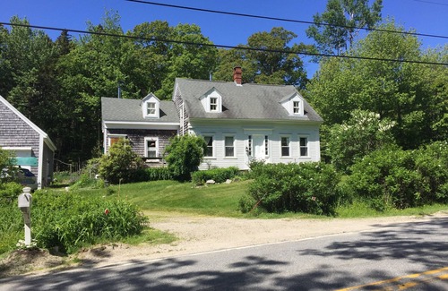 Surry Cabaña | Cozy, Tiny House Edge of Forest Acadia/Blue Hill
