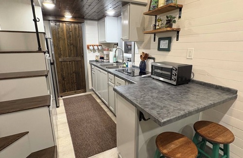 Hendersonville Casa | Cozy Tiny House minutes from Pisgah and DuPont
