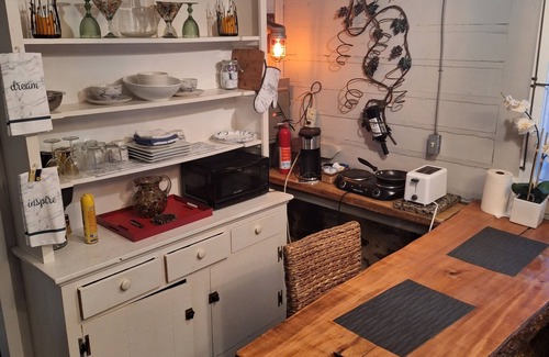 Town of New Castle Cabina | Cozy tiny log cabin on 14 acres