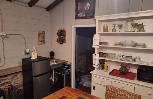 Town of New Castle Cabina | Cozy tiny log cabin on 14 acres