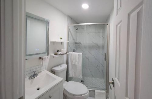 Kendale Lakes Casa | Cozy Tiny private Guesthouse Miami