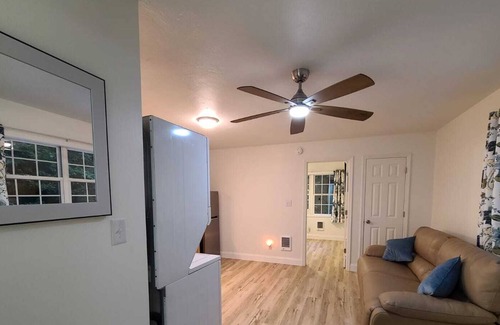 Murphy Cabina | Cozy top floor cabin with deck