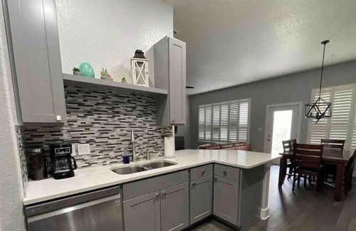 Crownridge of Texas Casa | Cozy town house in a Private Gated Community.