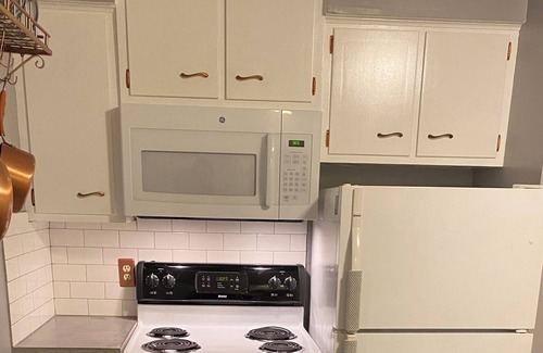 Manhattan Casa | Cozy Townhome close to KSTATE Bill Snyder Family Stadium