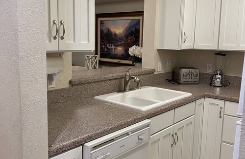Eagle Casa | Cozy Townhome in Downtown Eagle