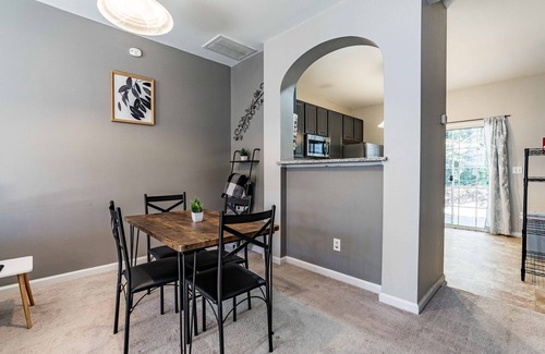 Southwest Raleigh Casa | Cozy Townhome in Peaceful District of Raleigh