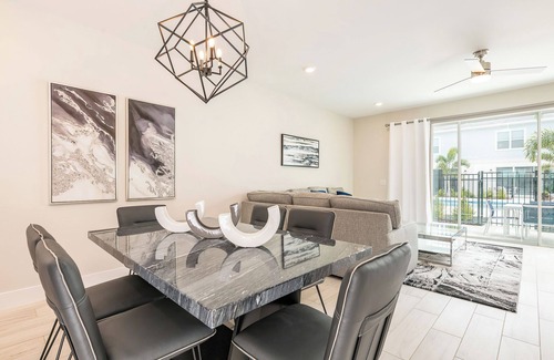 Reunion Hotel | Inviting 3 Bedroom Townhouse with Patio - 7920DS