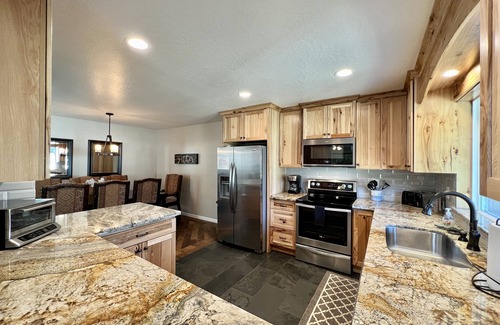 Plumas Eureka Estates Casa | Cozy Townhome on Plumas Pines