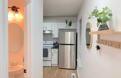 Cartersville Casa | Cozy townhome with TWO KING and ONE QUEEN Beds