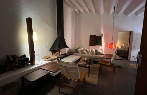 Cadaqués Casa | Cozy Townhouse in the heart of Cadaqués by by JA Coderch