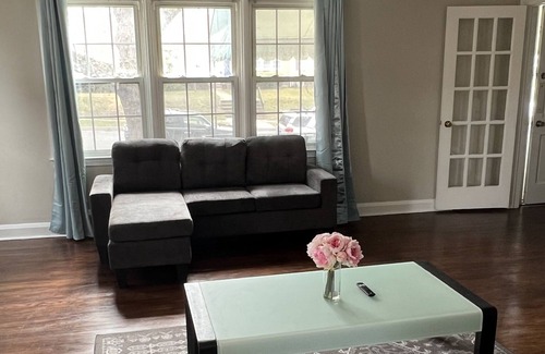 Towson Casa | Cozy Townhouse in Townson