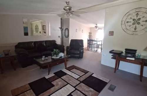 Mercer Casa | Cozy Tranquil Cottage Homestead. Pet-Friendly! Perfect for Families!