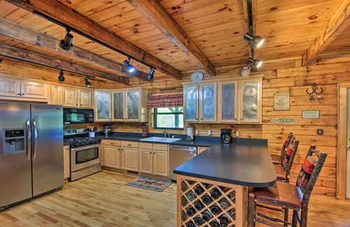 Trenton Cabina | Cozy Trenton Cabin w / Spa ~ 15 Mi a Lookout Mtn!
