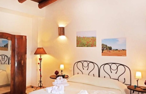 Conversano Otro | Habitación Triple con Vista ala Piscina B&B Diana6