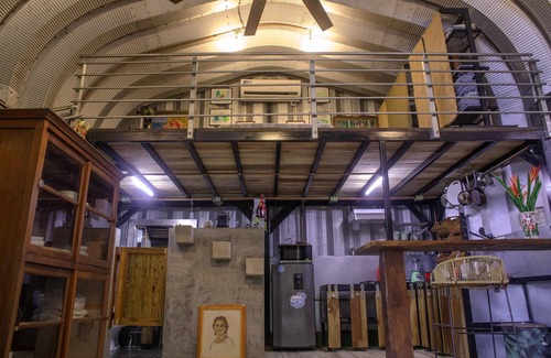Jacó Casa | Cozy tropical / industrial quonset located in a secondary tropical forest.