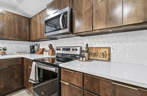 Broken Arrow Casa | Cozy two bedroom charmer close to Downtown BA