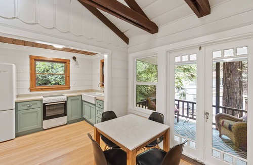 Northwood Cabina | Cozy two bedroom Guerneville getaway