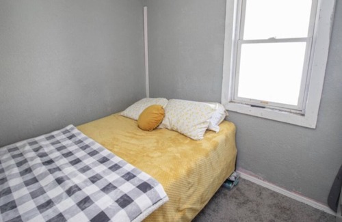Racine Casa | Cozy two bedroom home in Racine