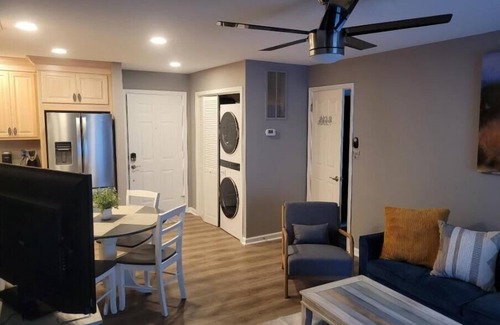 Caine Woods Condominio | Cozy Two bedroom/ two bath - short walk to the beach and Fenwick Island.