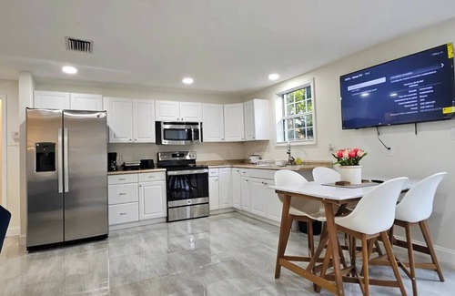 Valrico Apartamento | Cozy Two Bedrooms Apartment in Valrico