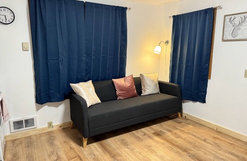 Pinedale Apartamento | Cozy two twin beds home