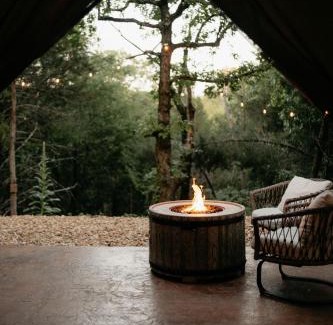 Branson Otro | Cozy Unique Glamping on 53 acres - Bedrock Site
