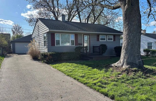 Kettering Casa | Cozy,updated home in Dayton, OH
