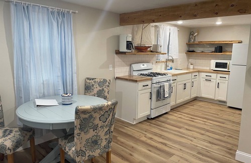Shawano Cabina | Cozy updated one bedroom cottage on shawano lake