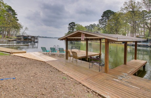 Tanglewood Estates Cabina | Cabaña junto al lago en el Parque Nacional Hot Springs!