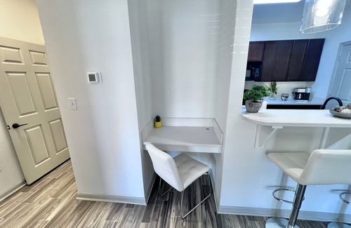 Madison Apartamento | Cozy-King 1-bedroom w/pool & gym