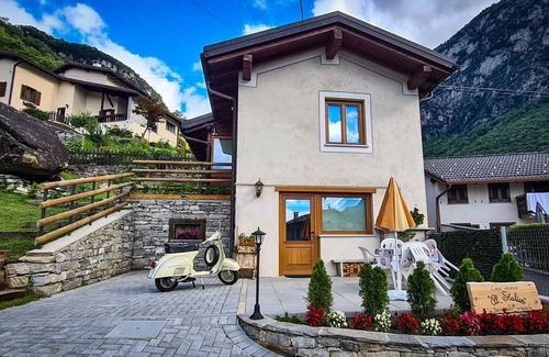 Guglielmo Casa | Cozy vacation home surrounded by nature, pets allowed.