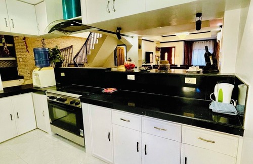 Cagayan de Oro Casa | Cozy vacation home for family in Uptown Cagayan de Oro City Close to everything