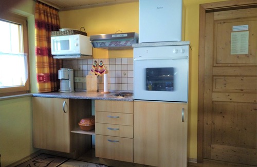 Treuchtlingen Apartamento | Cozy vacation apartment (48 sqm) for up to 4 people with fully equipped kitchenette