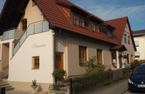 Treuchtlingen Apartamento | Cozy vacation apartment (48 sqm) for up to 4 people with fully equipped kitchenette