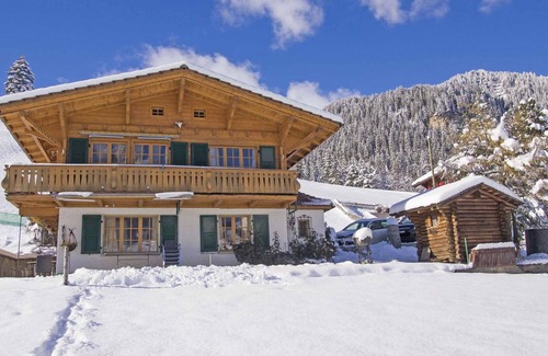 Adelboden Apartamento | Acogedor apartamento para 2 personas, justo en la pista de esquí "Chuenisbergli".