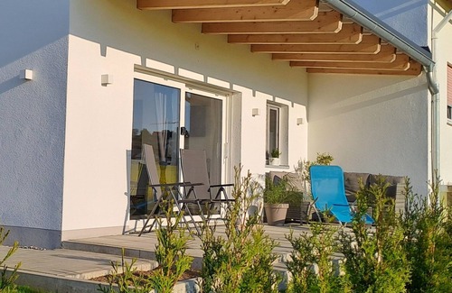 Aislingen Apartamento | Cozy vacation apartment (30sqm) with garden, terrace and air conditioning
