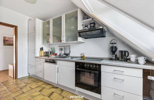 Stinteck Apartamento | Cozy vacation apartment on the North Sea with indoor swimming pool and balcony