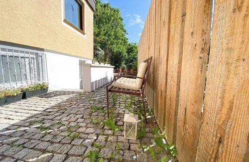 Kehl Apartamento | Cozy vacation apartment on the Rhine promenade. Family and group friendly!