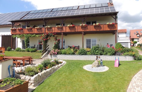 Spalt Apartamento | Cozy vacation apartment with south-facing balcony and lake view