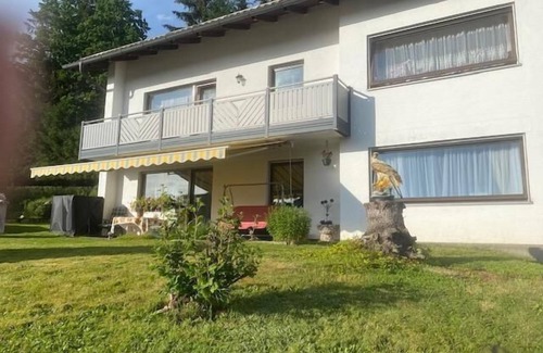 Ruhmannsfelden Apartamento | Cozy vacation home (70m2) with terrace and garden