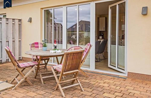 Korswandt Casa | Cozy vacation apartment Angela 1 - with fireplace & terrace