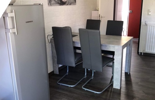Bruinisse Casa | Casa de vacaciones completamente renovada en Zeeland, Park De Kreek con Wi-Fi