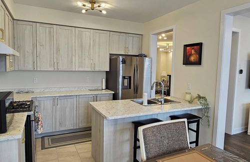 Welland Casa | Cozy vacation home near US- Canada Border Lic.#STR289n