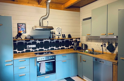 Daaden Cabina | Cozy vacation home right by the forest, perfect for hiking and relaxing