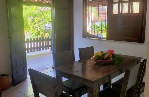 Itaparica Casa | Cozy vacation home surrounded by greenery a few steps from the sea